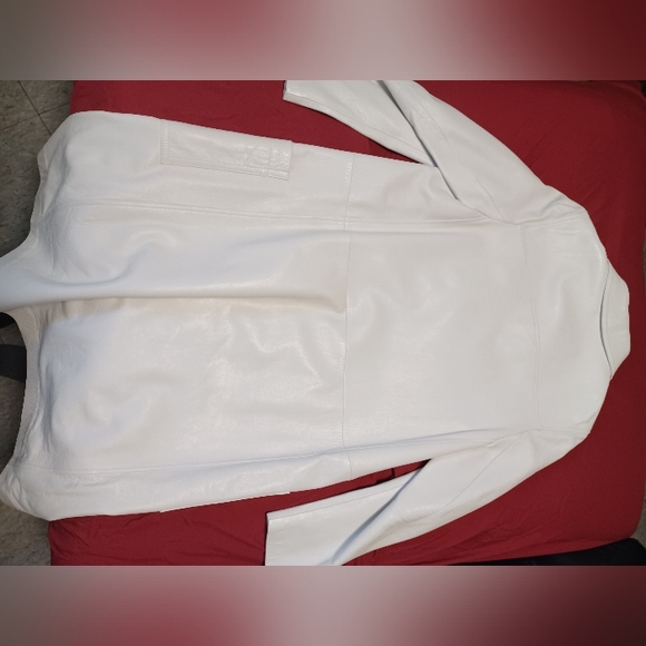 White waist length leather jacket - Picture 3 of 3